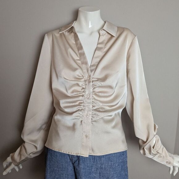 House of Harlow Satin Ruched Blouse – Champagne Beige – Size Medium - Picture 2 of 8